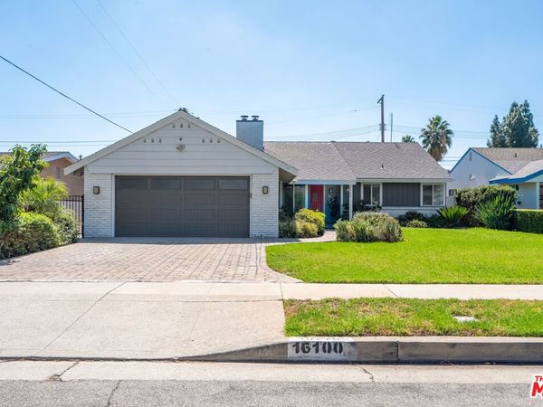 16100 Londelius Street , Los Angeles, CA 91343