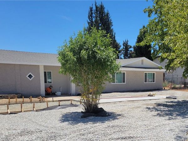 14145 Lakota Road, Apple Valley, CA 92307