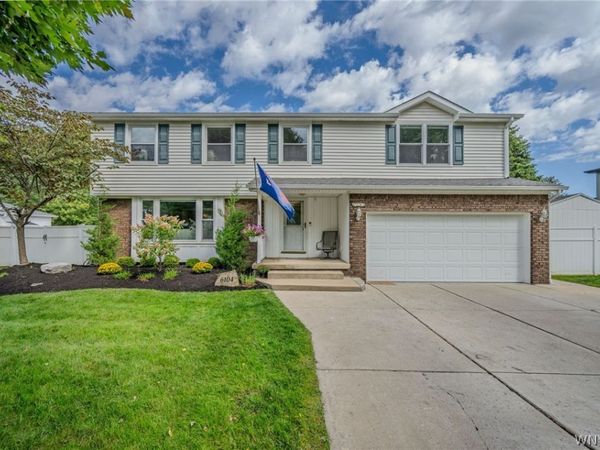 6104 Berkley Drive, Orchard Park, NY 14127