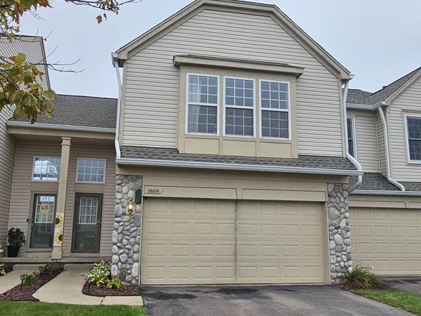 26691 Kirkway Drive, Woodhaven, MI 48183