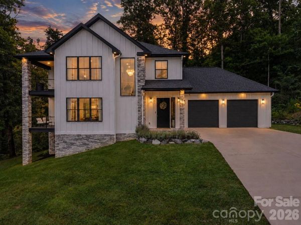 101 Balsamwood Road , Leicester, NC 28748