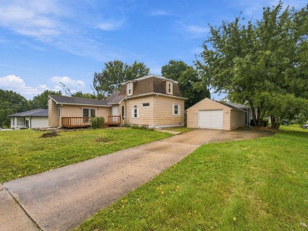 603 Division Street, Cedar Falls, IA 50613