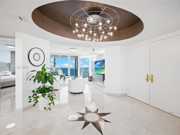 19111 Collins Ave , Unit 2207, Sunny Isles Beach, FL 33160