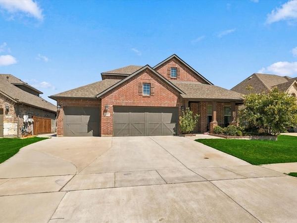 305 Kellan Court , Hickory Creek, TX 75065