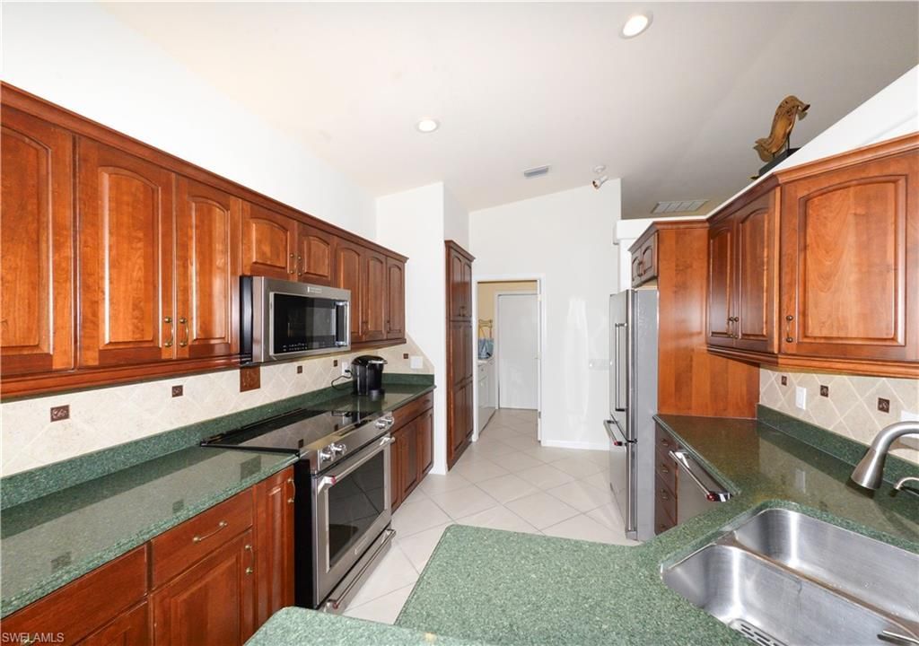 14856 Crescent Cove Dr, Fort Myers, FL 33908 Photo