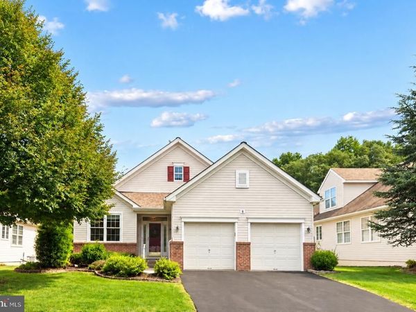 8 ZINNIA WAY , LANGHORNE, PA 19047
