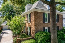 995 Governors Road photo 4