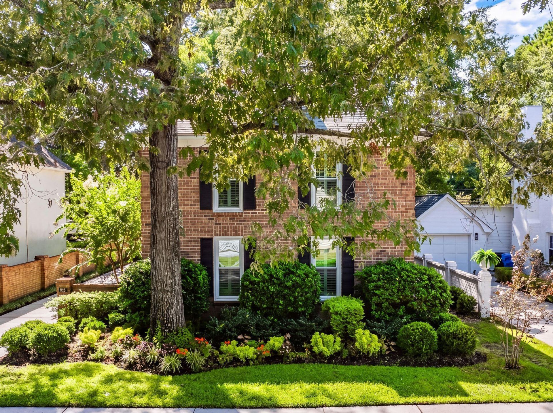 995 Governors Road Photo 4