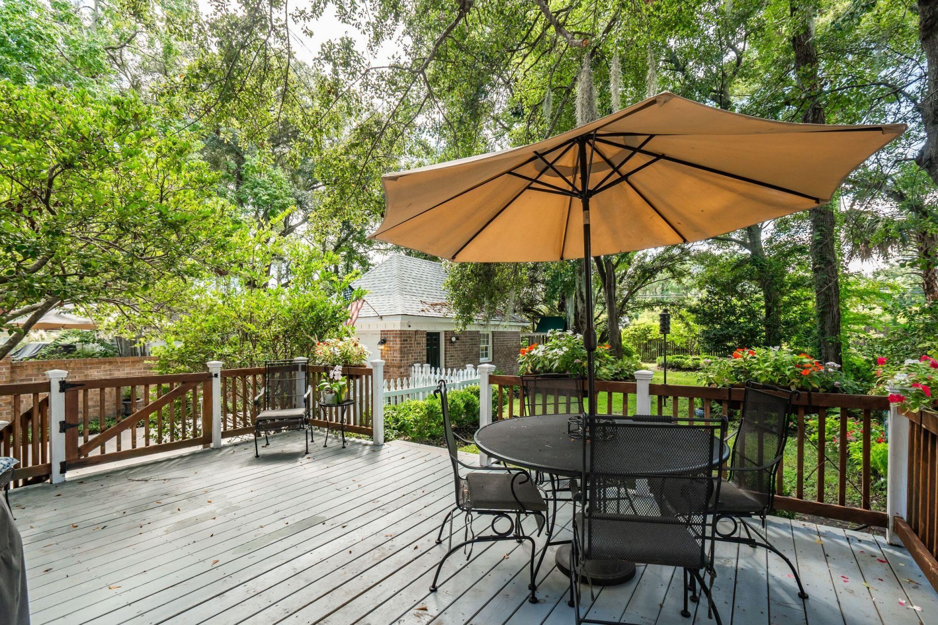 995 Governors Road Photo 50
