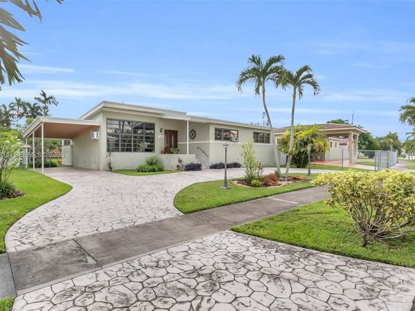 3121 SW 84th Ct, Miami, FL 33155