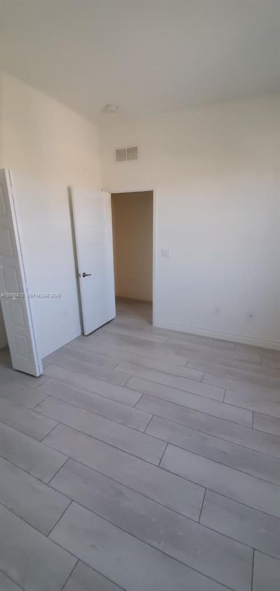652 NE 191st Ter, Miami, FL 33179 Photo