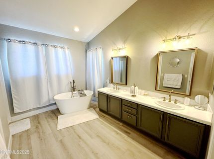 6726 Runnymede Drive, Sparks, NV 89436 Photo