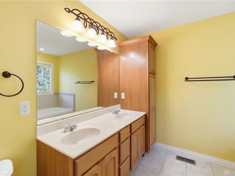 2530 Chamomile Court, Troy, OH 45373 Photo 29