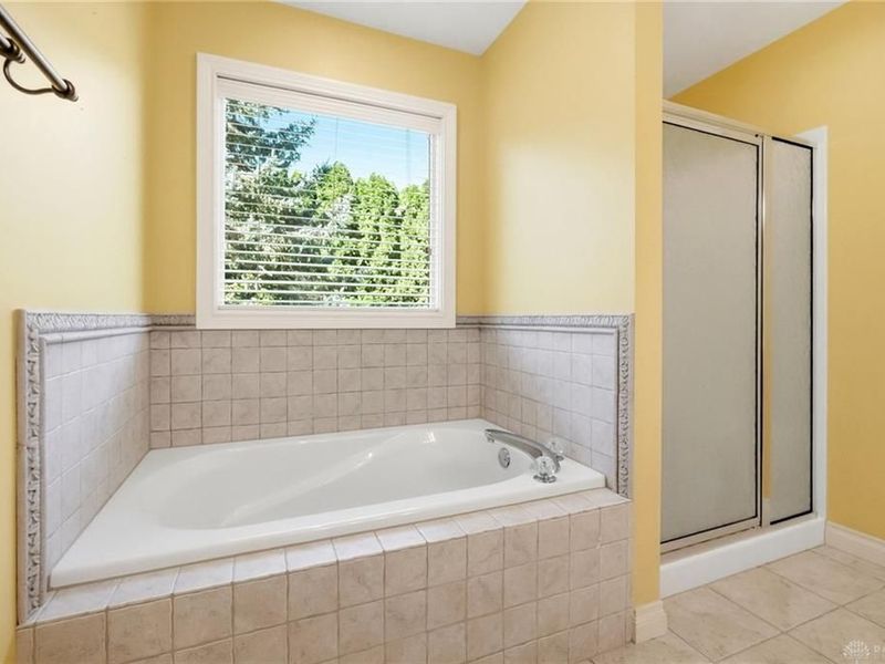 2530 Chamomile Court, Troy, OH 45373 Photo 32