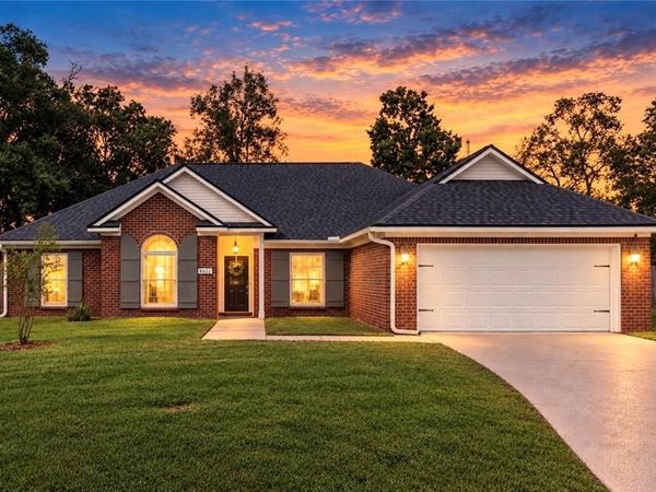 8522 Southern Oak Court, Mobile, AL 36695