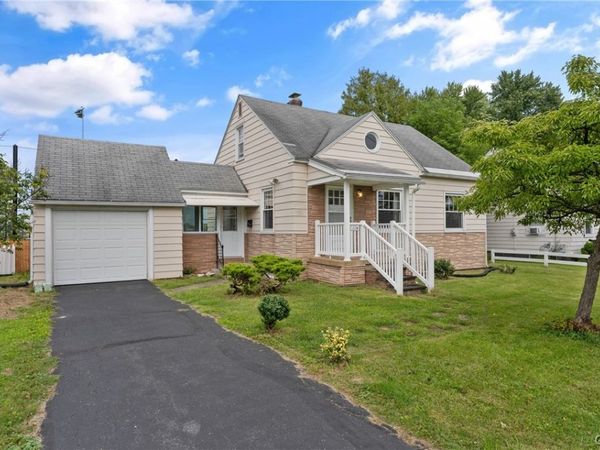 114 Grover Street , East Syracuse, NY 13057