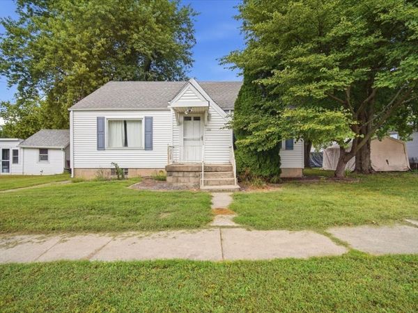 306 E Columbia Street , Danvers, IL 61732