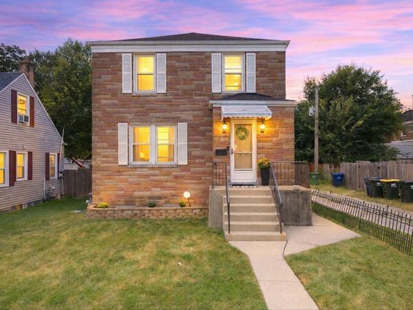 8716 S Richmond Avenue , Evergreen Park, IL 60805