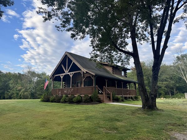 29 Union St, Blackstone, MA 01504
