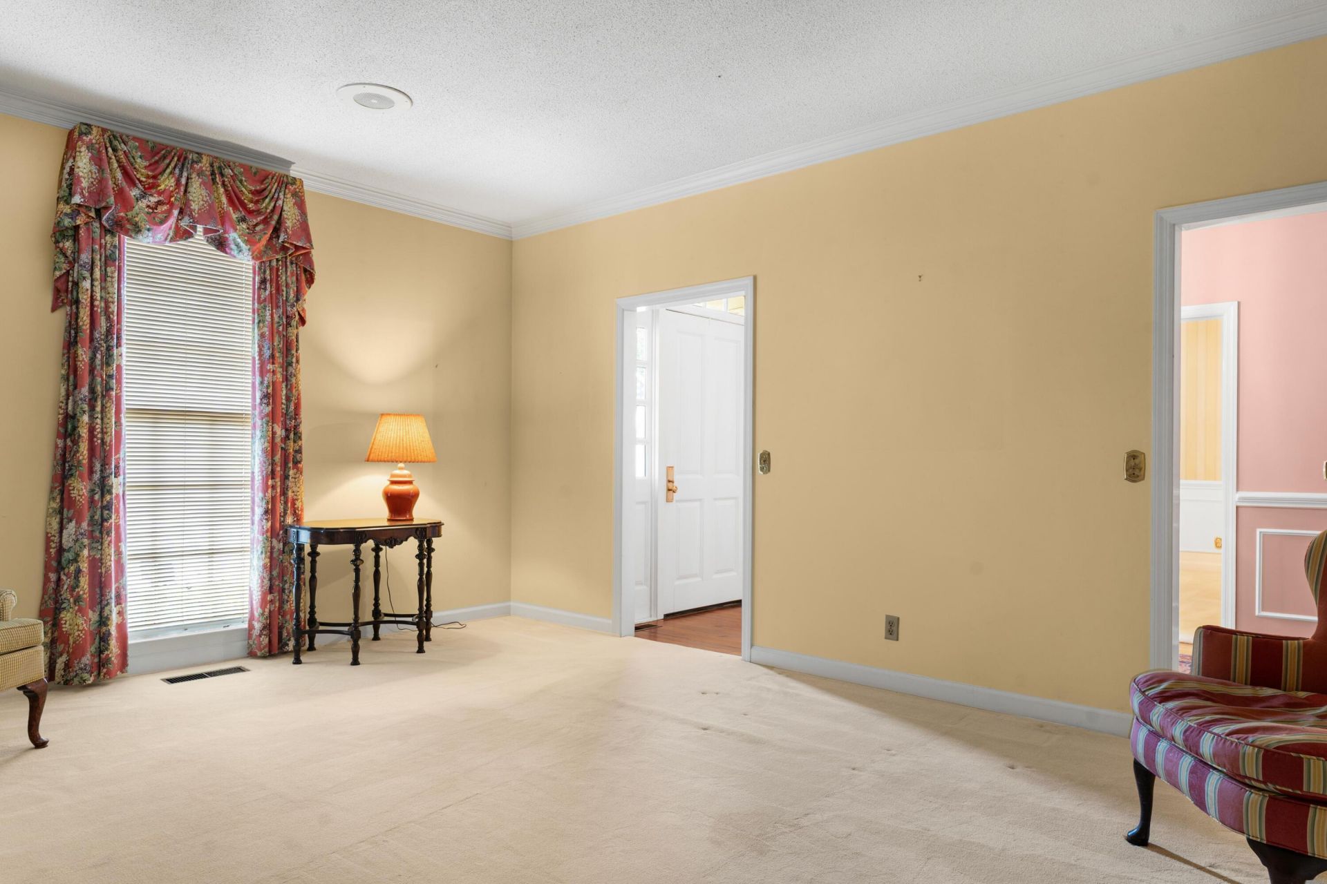 270 Mason Drive Photo 11