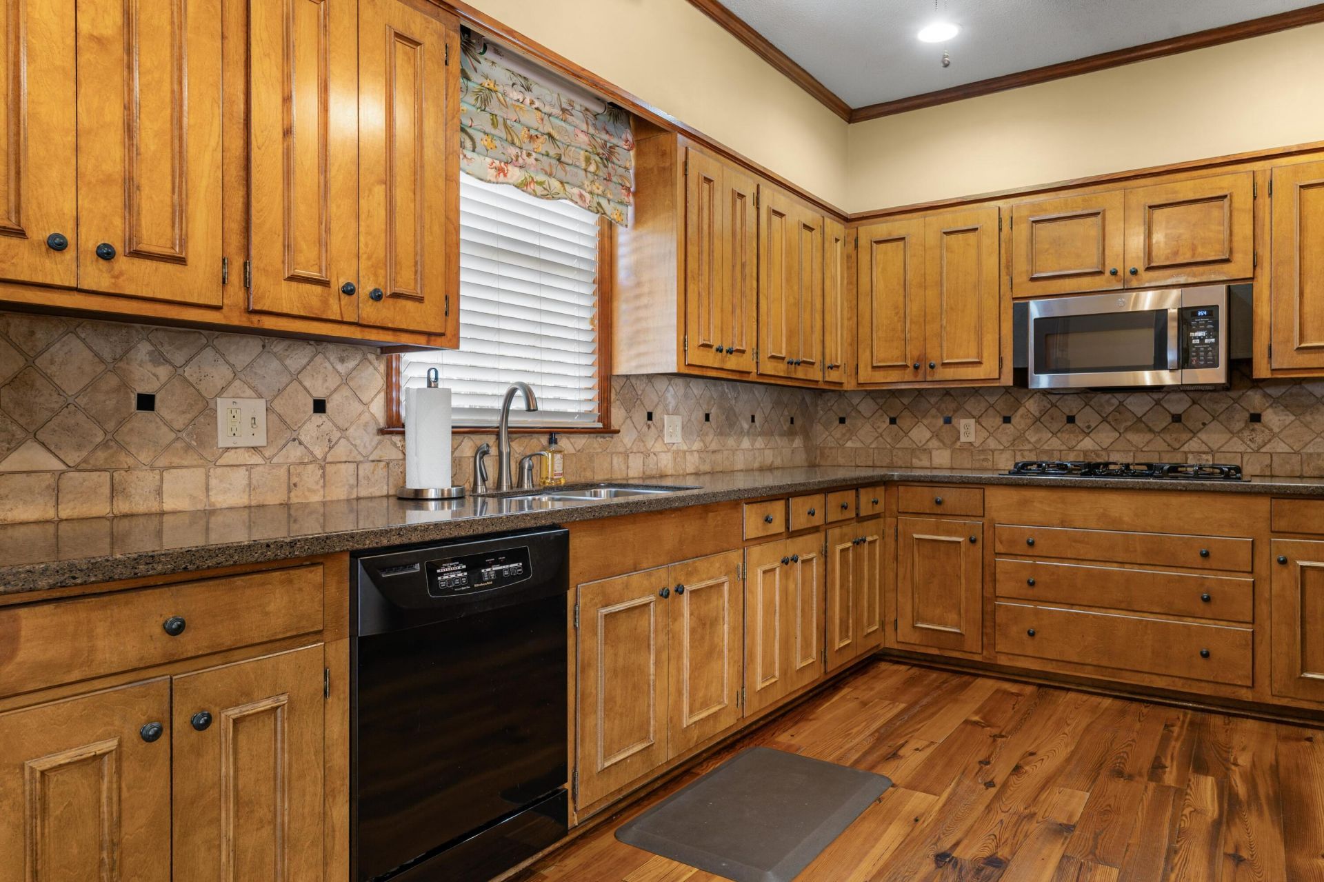 270 Mason Drive Photo 22