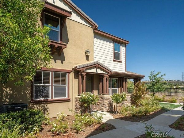 28600 Pietro Drive , Valencia, CA 91354