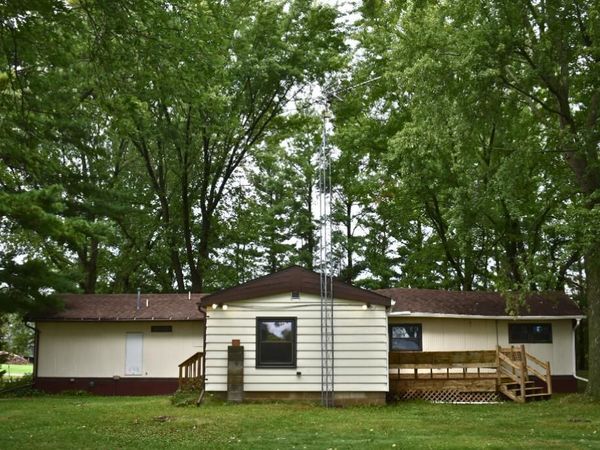 W7017 Redwood ROAD, Burnett, WI 53922
