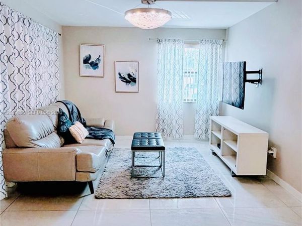 20120 NE 3rd Ct , Unit 7, Miami, FL 33179