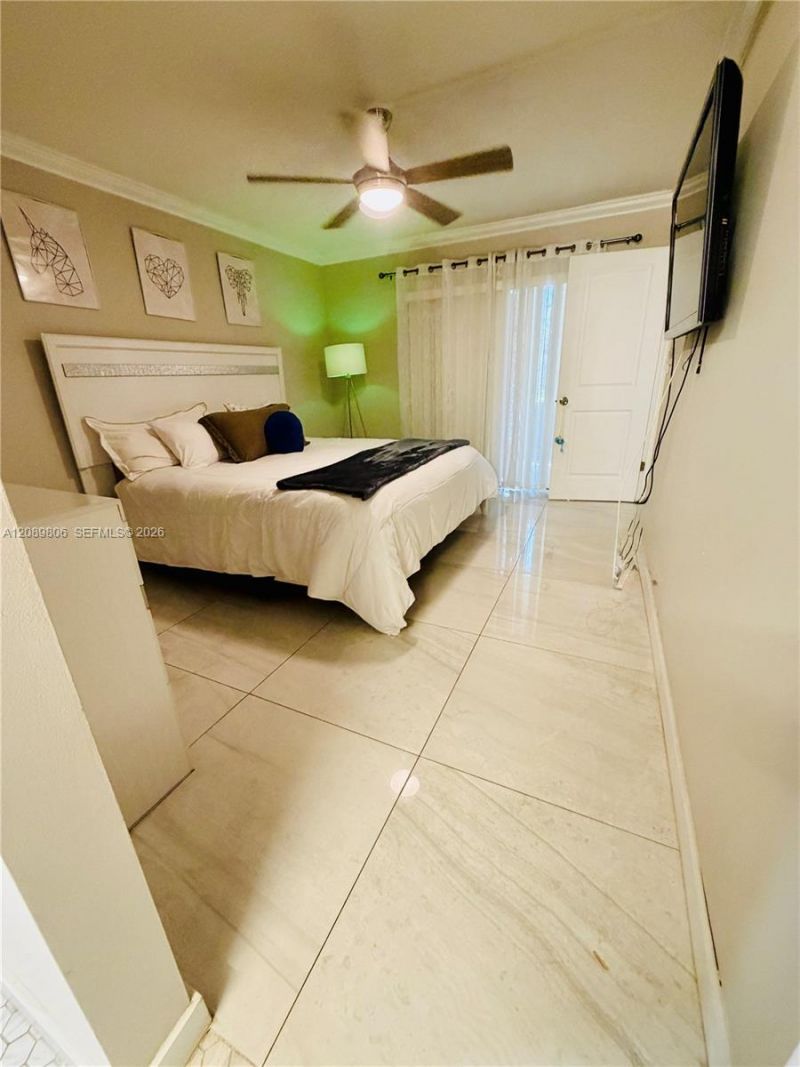 20120 NE 3rd Ct , Unit 7, Miami, FL 33179 Photo
