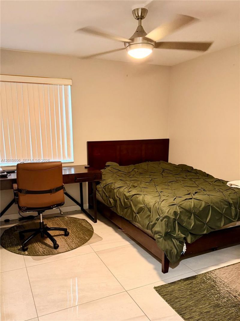 20120 NE 3rd Ct , Unit 7, Miami, FL 33179 Photo
