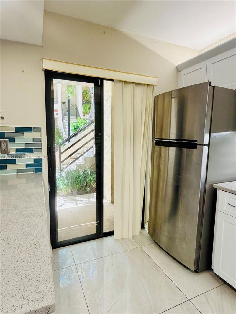 20120 NE 3rd Ct , Unit 7, Miami, FL 33179 Photo