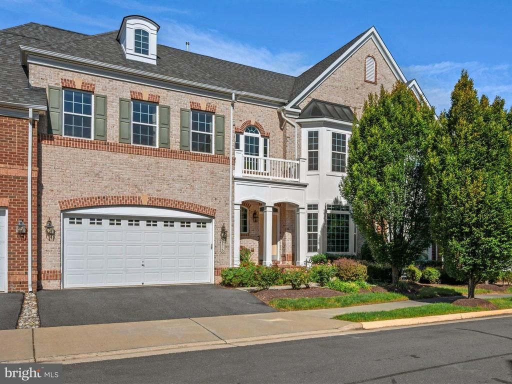 3886 Billberry Drive, Fairfax, VA 22033 Main Photo