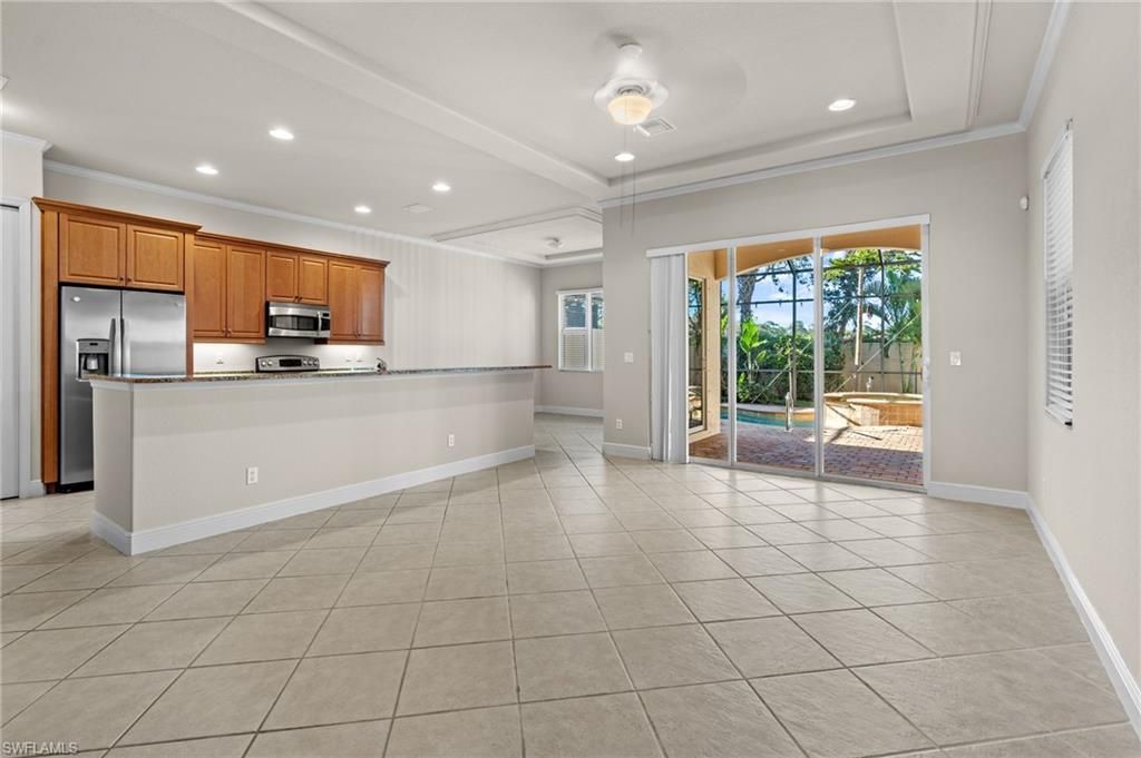 5717 Mango Cir, Unit 5717, Naples, FL 34110 Photo