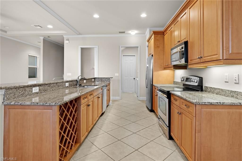 5717 Mango Cir, Unit 5717, Naples, FL 34110 Photo