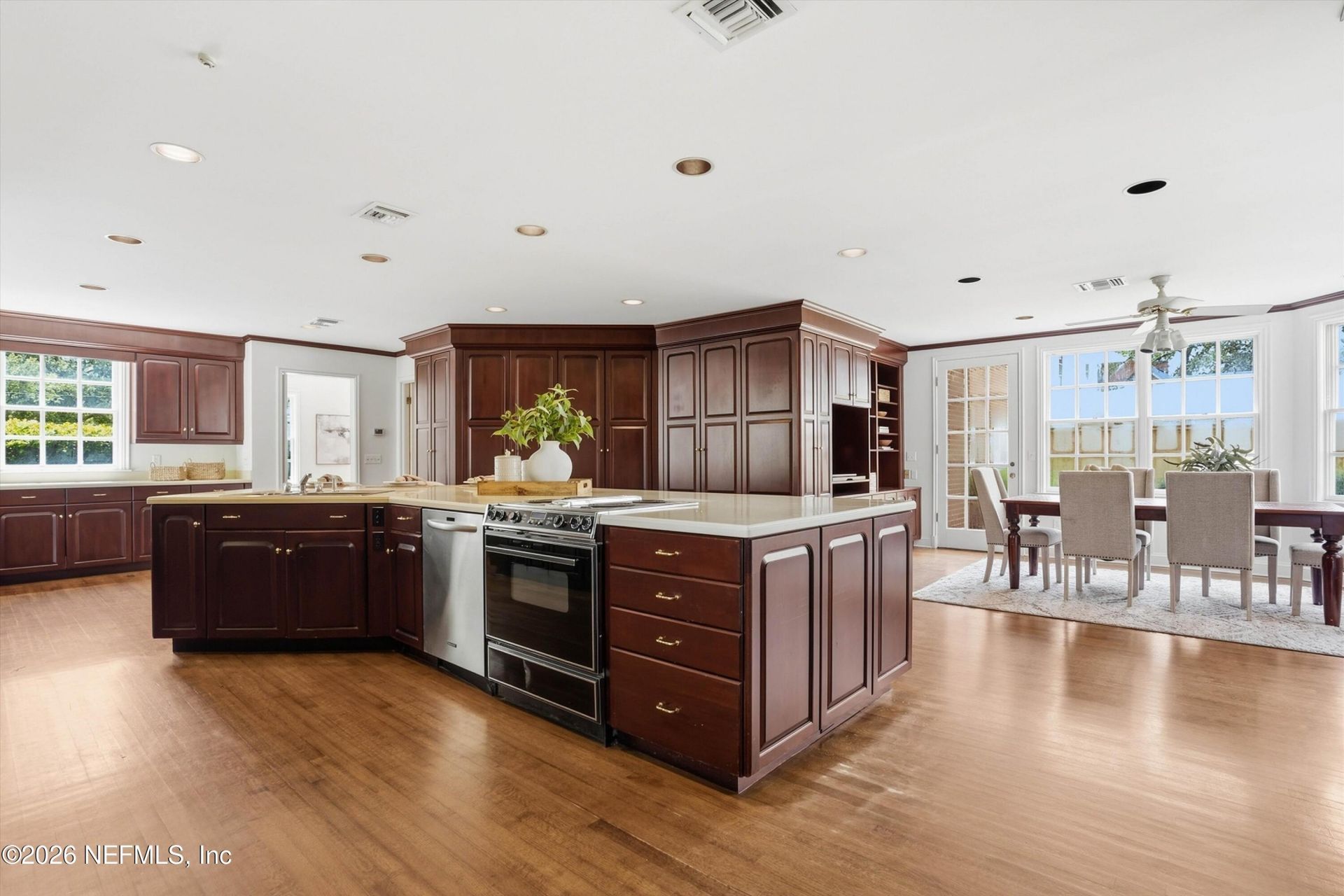 959 Maple Lane, Jacksonville, FL 32207 Photo