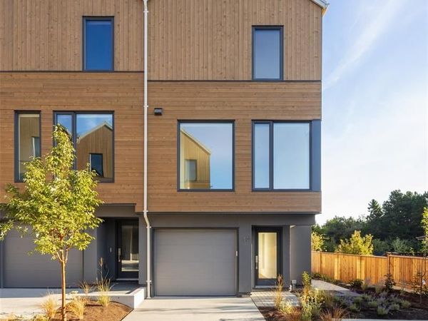 1520 Louise Pl, Unit #13, Saanich, BC V8P 2T8