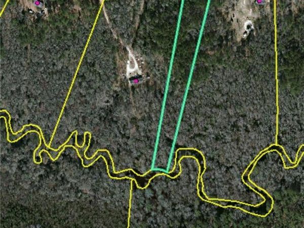 Higgins Lane, Raeford, NC 28376