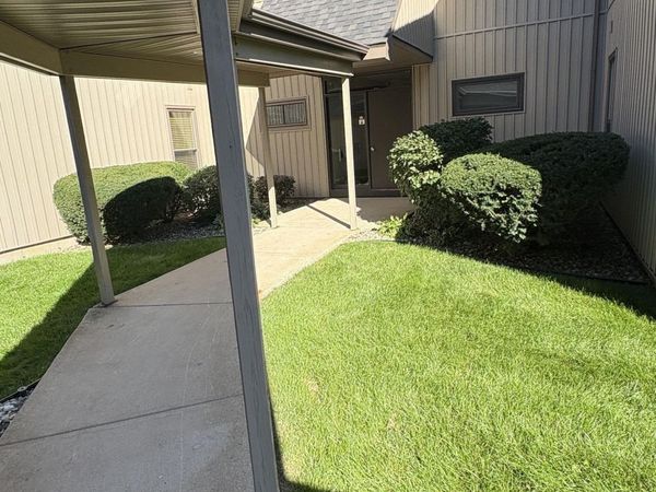 1934 Bridgeview Trail apt C Trail, South Bend, IN 46637
