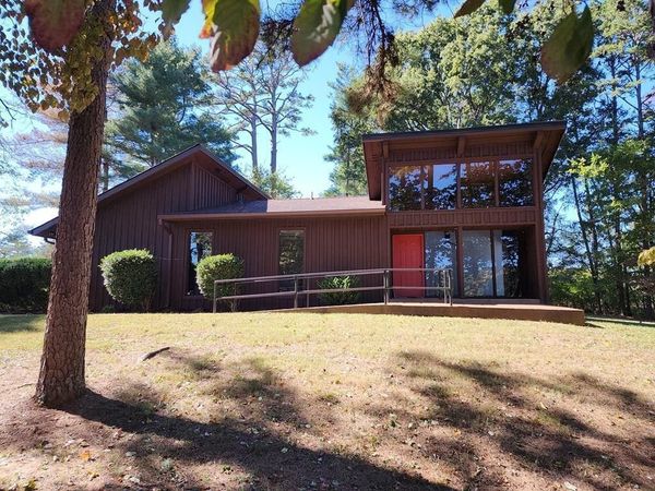 395 River Road , Decatur, TN 37322