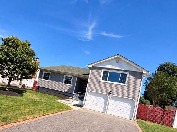 9 Honeysuckle , Kings Park, NY 11754