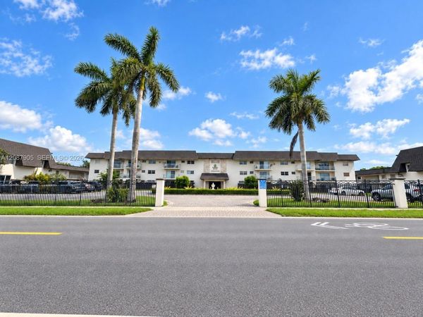 8475 SW 94th St, Unit 108E, Miami, FL 33156
