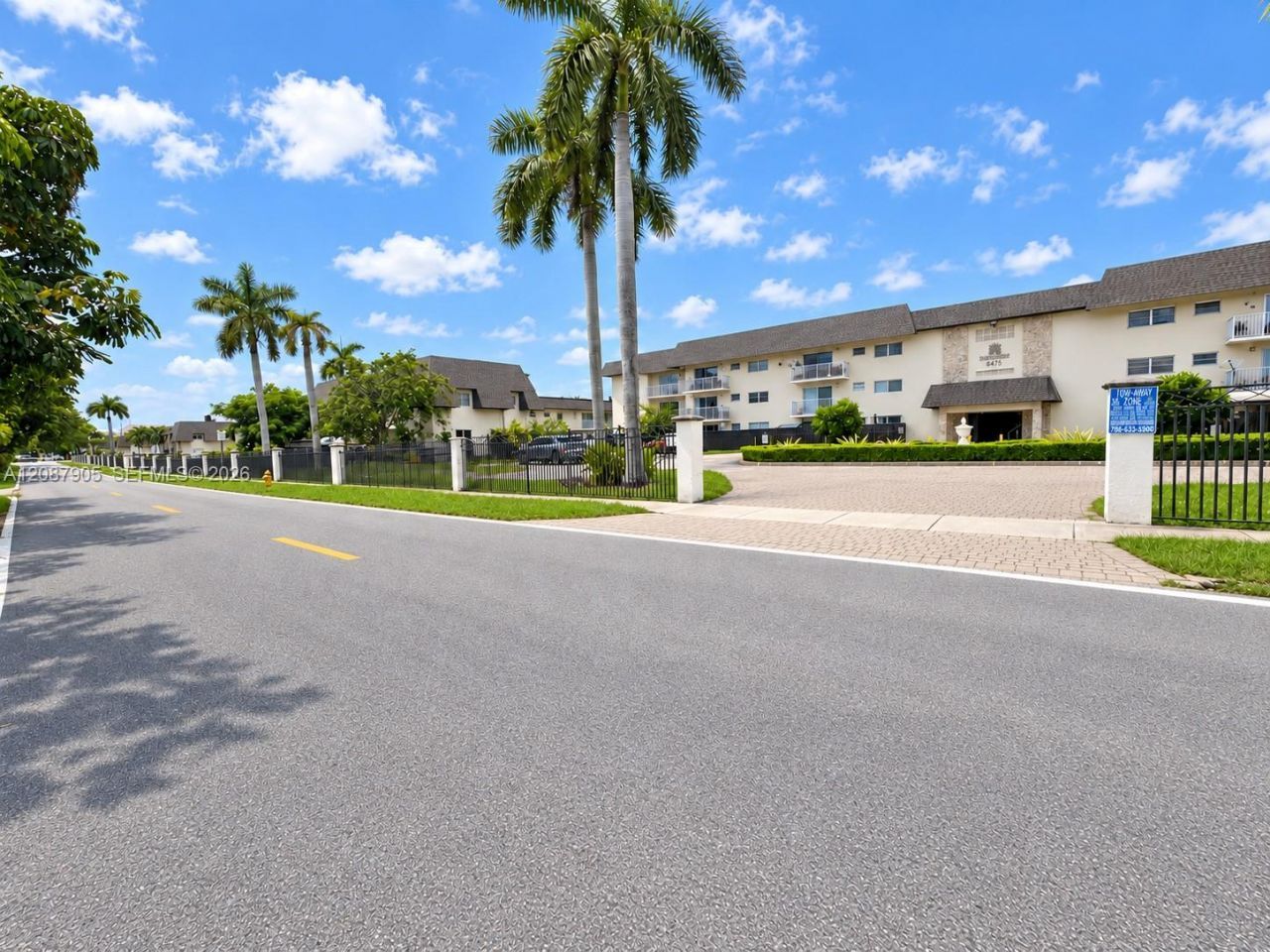 8475 SW 94th St, Unit 108E, Miami, FL 33156 Photo