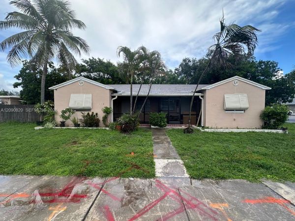 1503 N 20th Ave , Hollywood, FL 33020