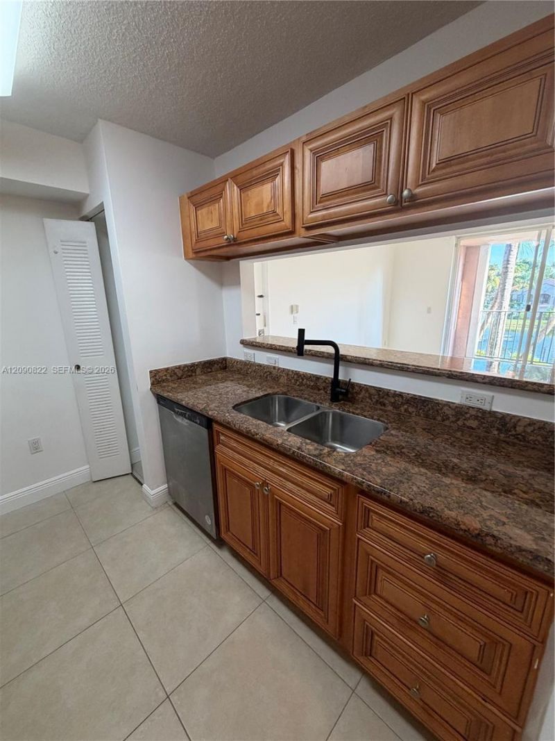 12124 Saint Andrews Pl , Unit 206, Miramar, FL 33025 Photo