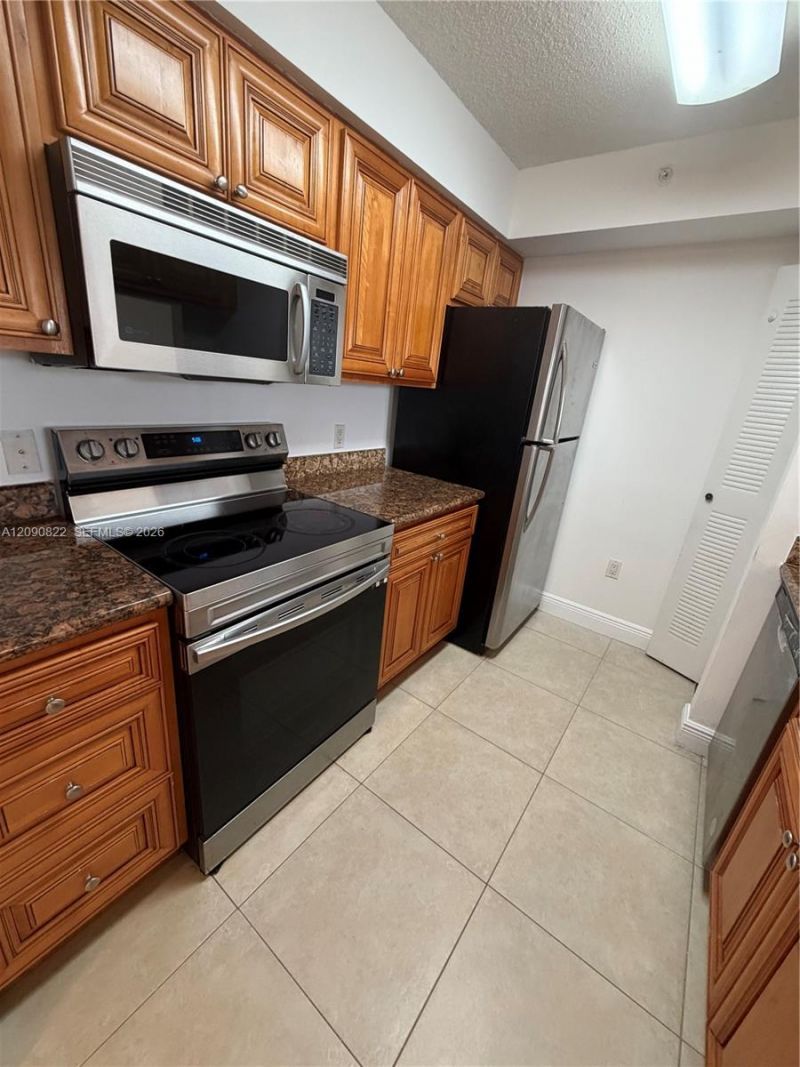 12124 Saint Andrews Pl , Unit 206, Miramar, FL 33025 Photo