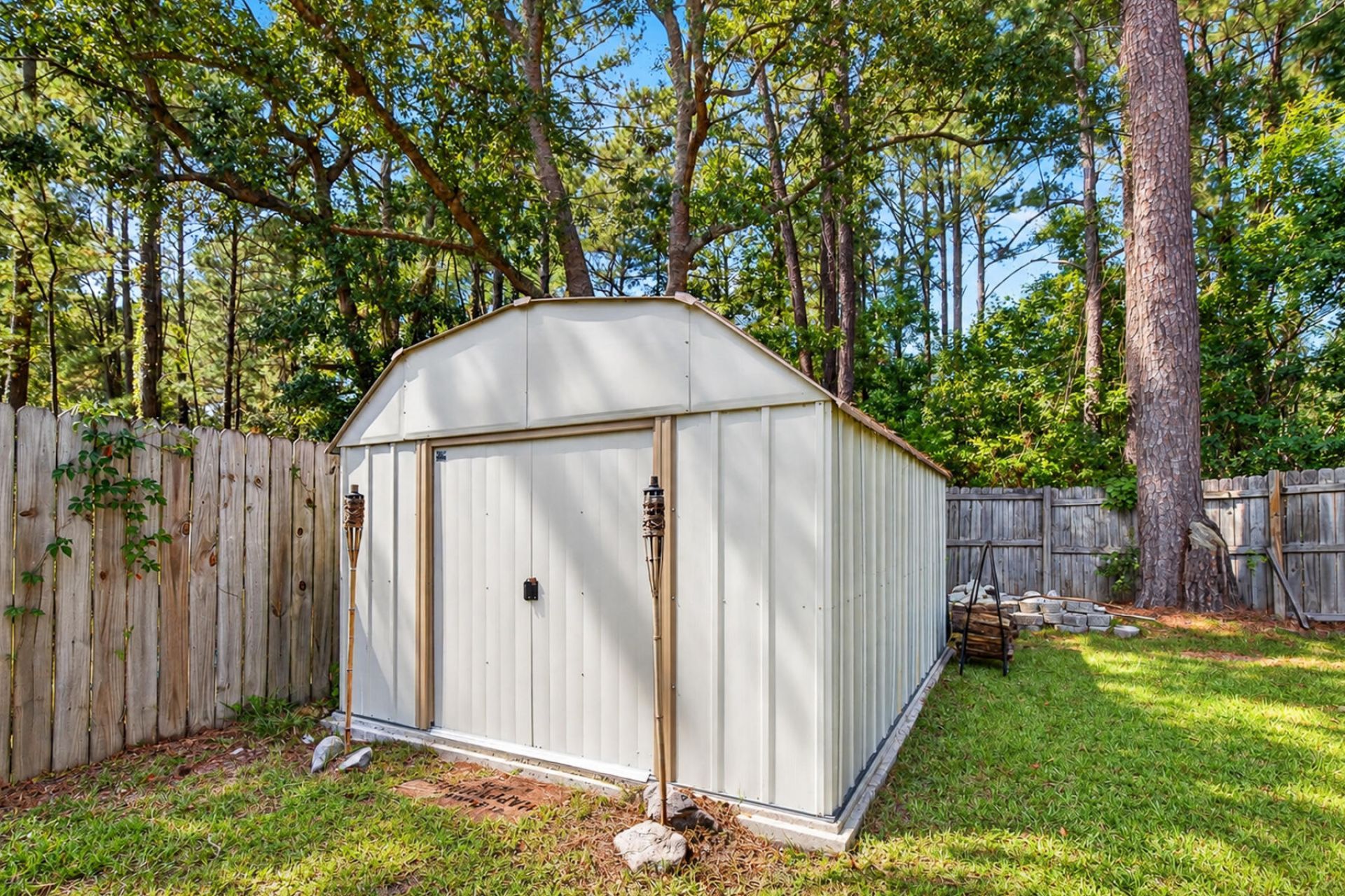 120 Danzid Drive Photo 33