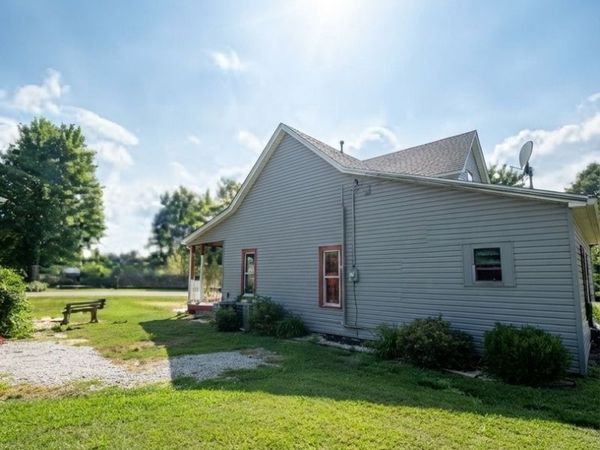 108 E Bissell Street, Tower Hill, IL 62571