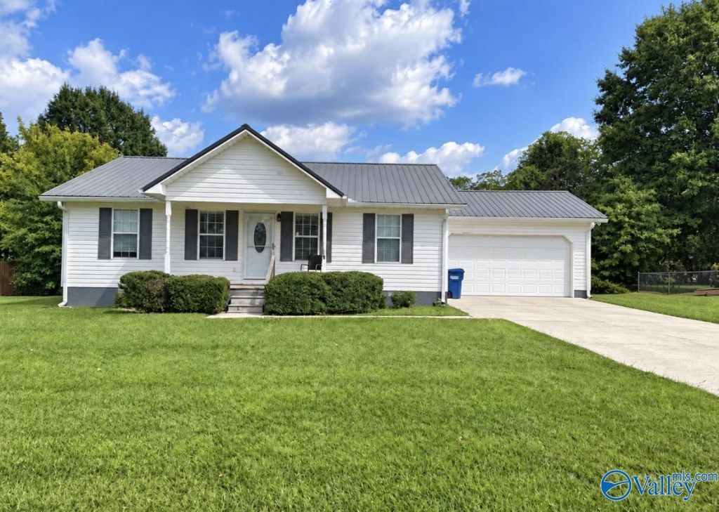 1304 Rubrum Lane, Albertville, AL 35951 Main Photo