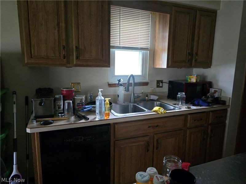 3843 Bosworth Road, Cleveland, OH 44111 Photo 4