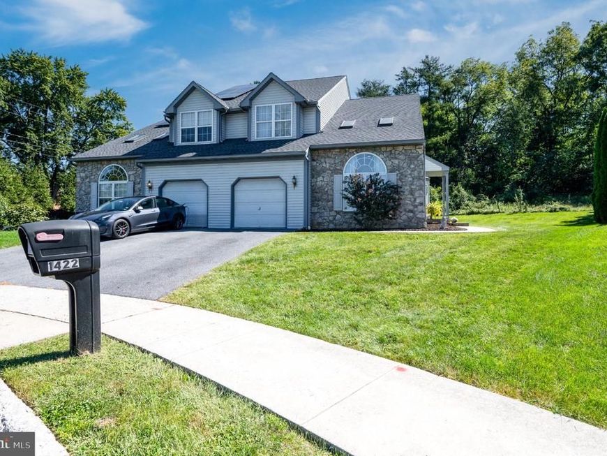 1422 Hillpoint Circle, Reading, PA 19608 Main Photo